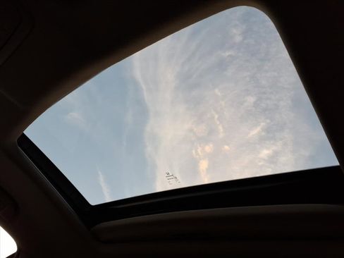 Used 2016 Honda Pilot Touring image 24