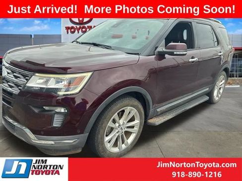 Used 2018 Ford Explorer Limited w/ Equipment Group 301A image 3