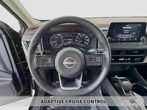 Used 2023 Nissan Rogue SV AWD/4WD image 3
