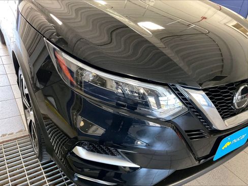 Certified 2022 Nissan Rogue Sport SL w/ Premium Package AWD/4WD image 32