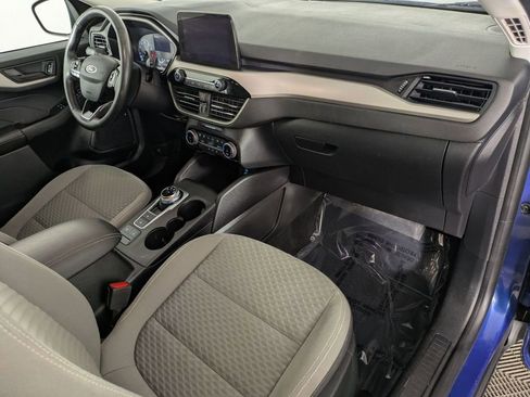 Used 2022 Ford Escape SE w/ SE Sport Appearance Package image 40