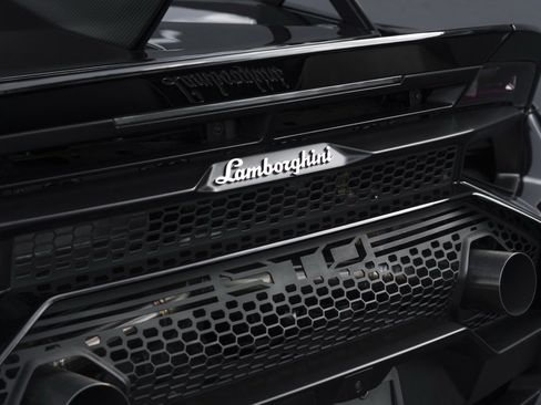 Used 2022 Lamborghini Huracan STO image 69