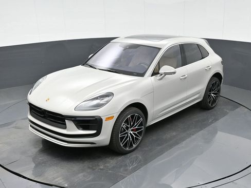 New 2026 Porsche Macan S image 26
