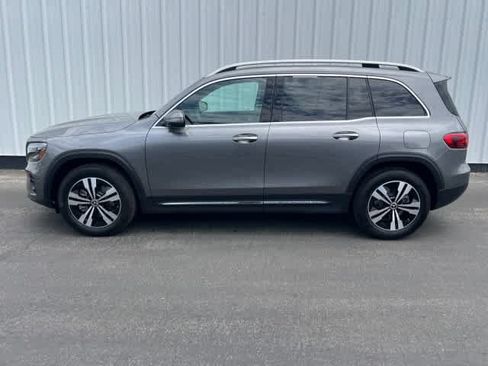 Used 2026 Mercedes-Benz GLB 250 4MATIC image 3
