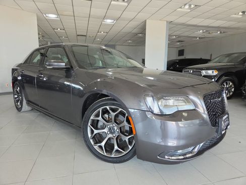 Used 2015 Chrysler 300 S w/ 300S Premium Group RWD image 2