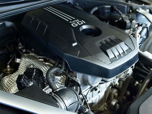 Used 2023 Genesis G70 2.0T w/ Sport Prestige Package image 29