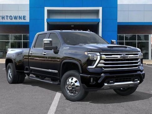 New 2026 Chevrolet Silverado 3500 High Country w/ High Country Premium Package AWD/4WD image 7