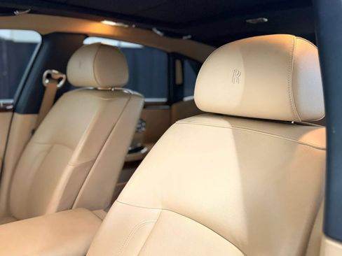 Used 2011 Rolls-Royce Ghost RWD image 17