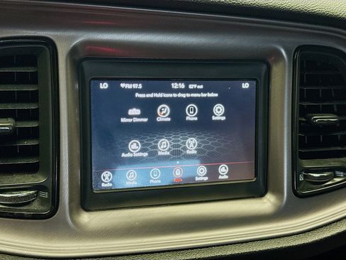Used 2023 Dodge Challenger SXT RWD image 9