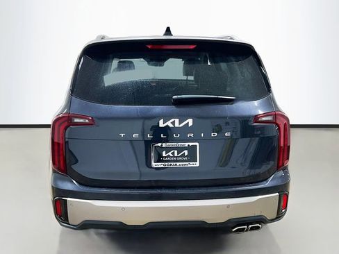 New 2025 Kia Telluride S image 6