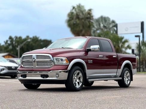 Used 2018 RAM 1500 Laramie w/ Convenience Group AWD/4WD image 2