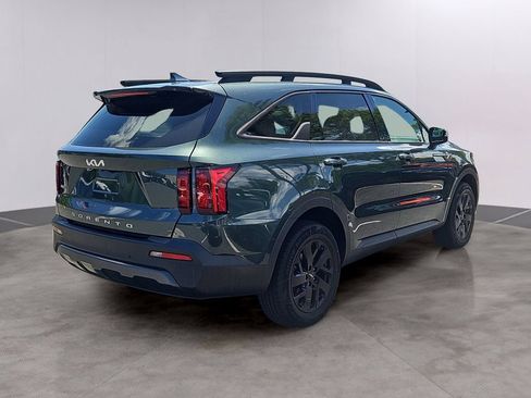 Certified 2022 Kia Sorento S w/ Panoramic Sunroof Package AWD/4WD image 4