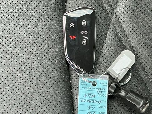 Certified 2025 Volkswagen Atlas Cross Sport SE image 34