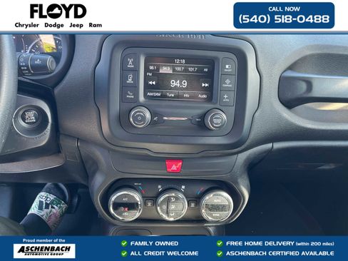 Used 2017 Jeep Renegade Latitude w/ Popular Equipment Group AWD/4WD image 17