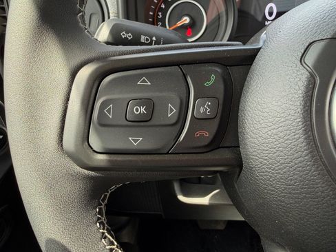 Used 2025 Jeep Wrangler Unlimited Sport AWD/4WD image 20