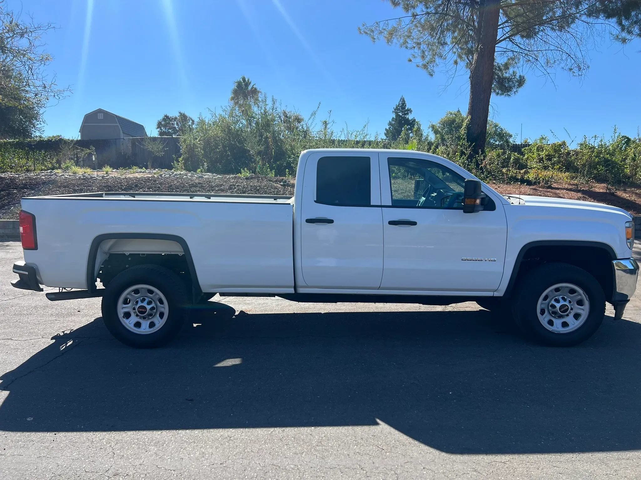 Used 2015 GMC Sierra 3500 2WD Double Cab image 3