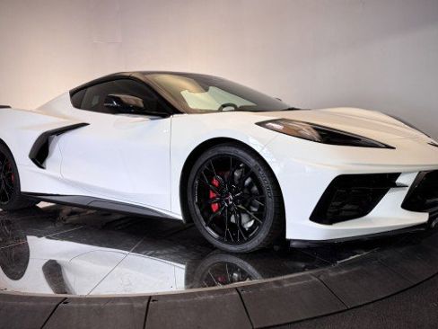 Used 2024 Chevrolet Corvette Stingray Preferred Cpe w/ Stealth Interior Trim Package image 19