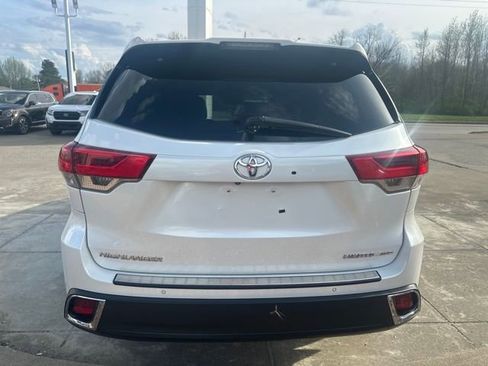 Used 2017 Toyota Highlander Limited image 4