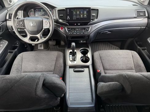 Used 2020 Honda Pilot EX image 10
