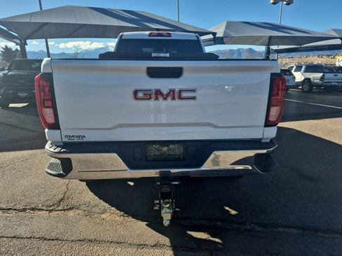 Used 2024 GMC Sierra 2500 Pro w/ Convenience Package image 8