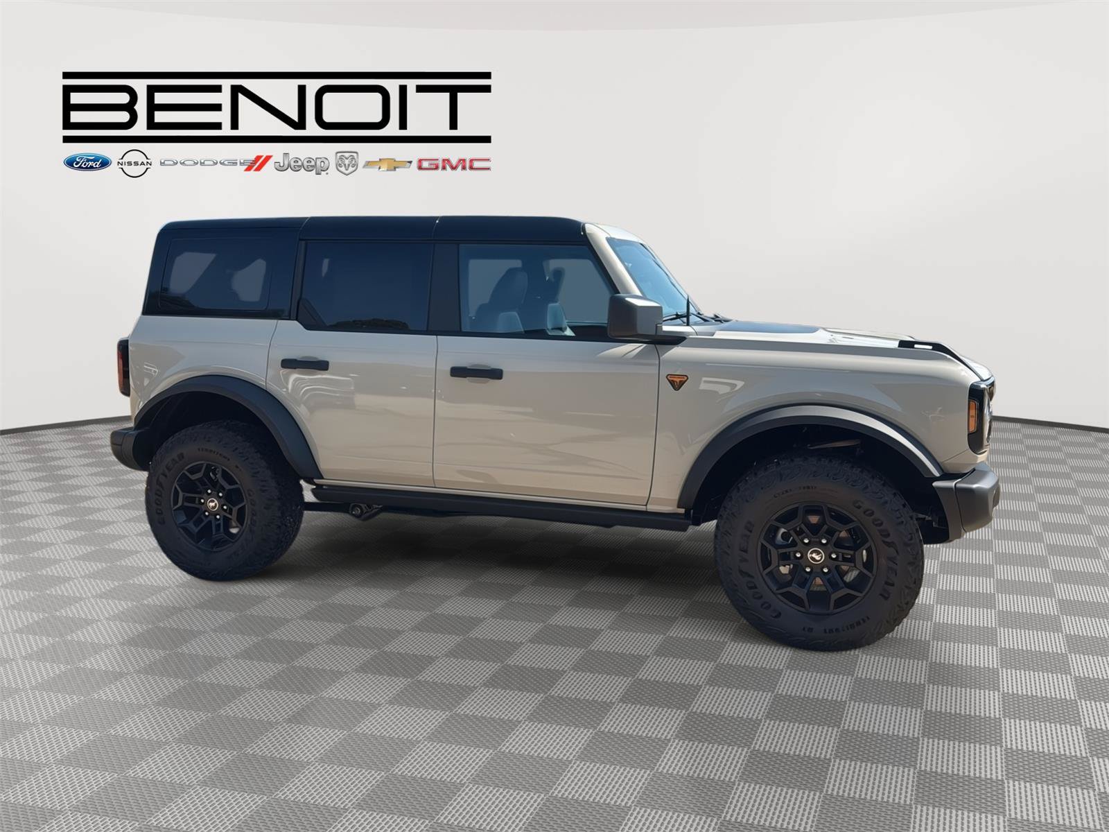 New 2026 Ford Bronco Badlands w/ Black Appearance Package AWD/4WD image 4