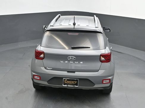 Used 2023 Hyundai Venue Limited FWD image 25