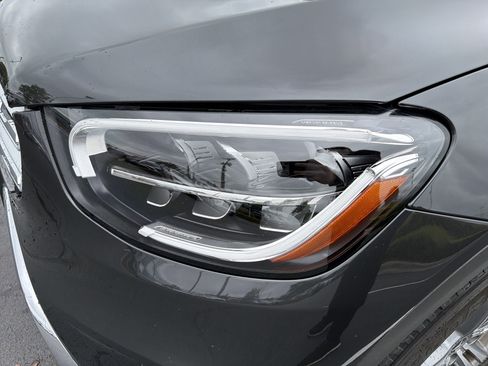 Used 2022 Mercedes-Benz GLC 300 4MATIC w/ Premium Package Lite image 10
