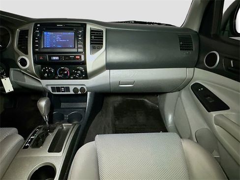 Used 2013 Toyota Tacoma 4x4 Double Cab image 31