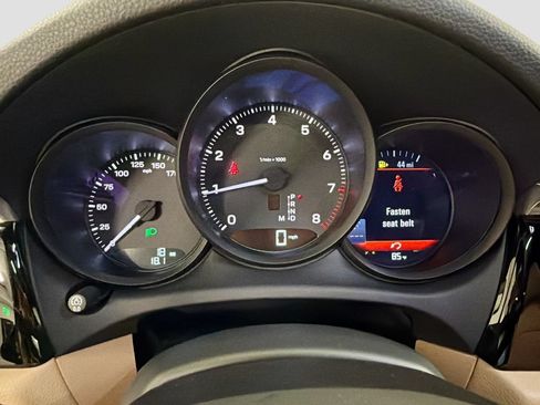 New 2026 Porsche Macan AWD/4WD image 13