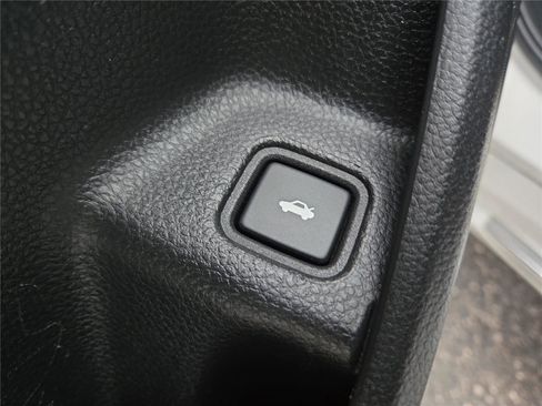 Used 2019 Honda Accord EX-L image 17