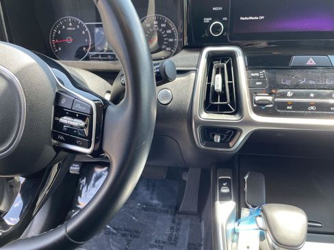Used 2022 Kia Sorento S AWD/4WD image 20