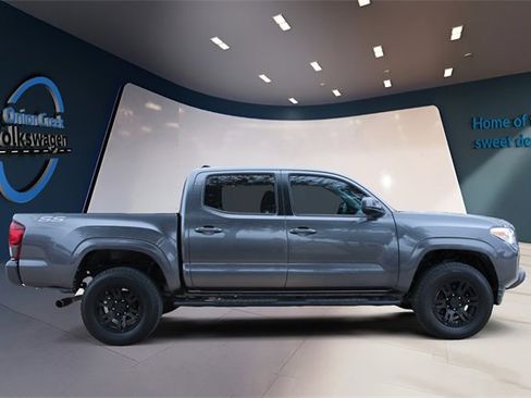Used 2019 Toyota Tacoma SR image 4