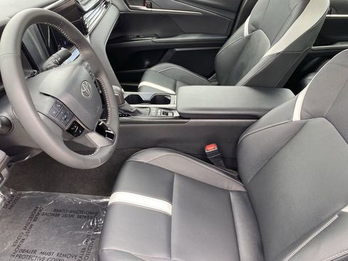 Used 2026 Toyota Camry SE FWD image 22