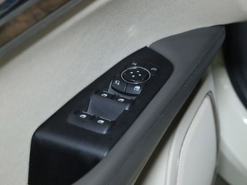 Used 2016 Lincoln MKX Reserve w/ Climate Package image 17