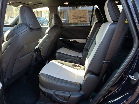 New 2026 Lexus TX 500h AWD image 6