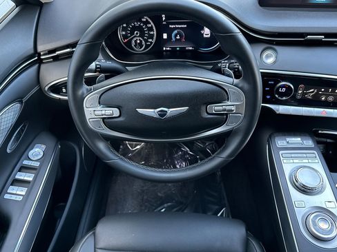 Used 2023 Genesis GV70 2.5T w/ Select Package image 15