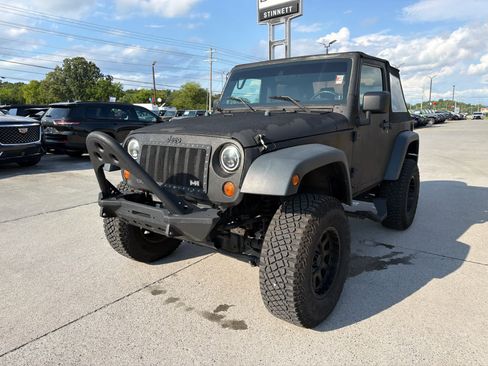 Used 2007 Jeep Wrangler Rubicon w/ Dual Top Group AWD/4WD image 4