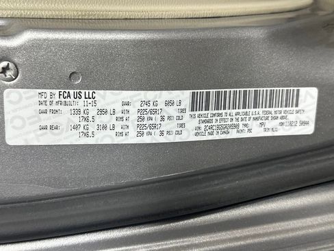 Used 2016 Chrysler Town & Country Touring image 14