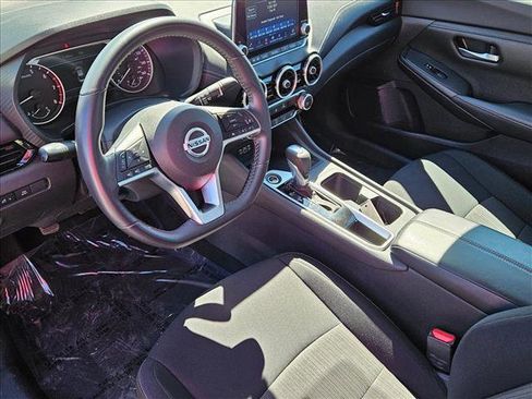 Used 2022 Nissan Sentra SV image 10