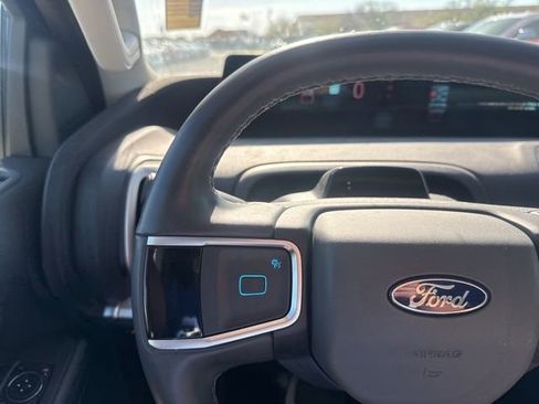 Used 2025 Ford Expedition Active image 16