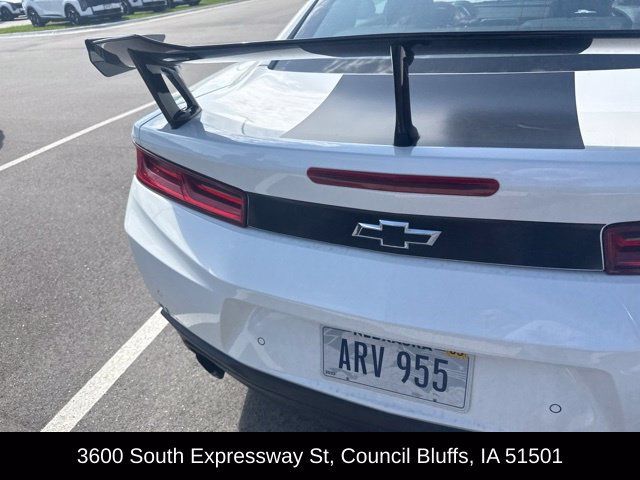 Used 2017 Chevrolet Camaro LT RWD image 13