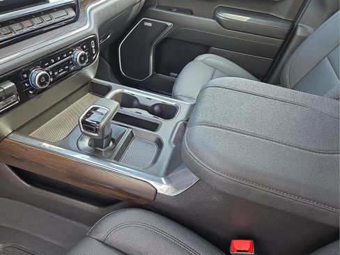 Used 2024 GMC Sierra 1500 SLT w/ SLT Premium Package AWD/4WD image 10