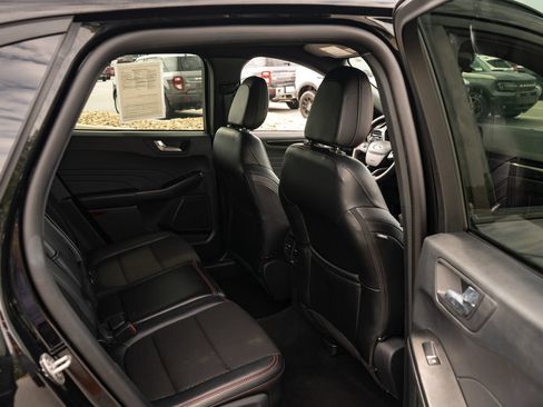 Used 2025 Ford Escape ST-Line AWD/4WD image 20