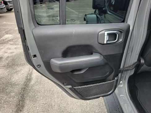 Used 2022 Jeep Wrangler Unlimited Sahara 4xe image 29