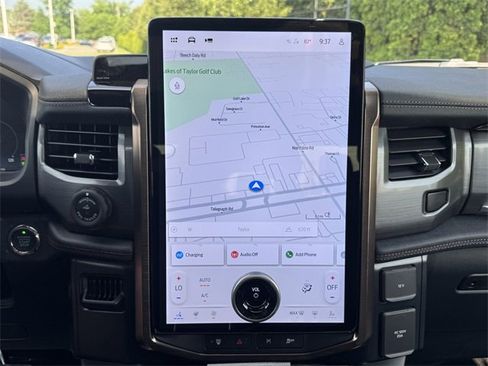 New 2024 Ford F150 Lightning Lariat image 19