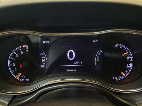 Used 2017 Jeep Grand Cherokee Limited w/ Luxury Group II RWD image 23