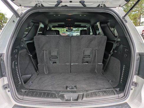 Certified 2023 Dodge Durango R/T AWD/4WD image 8