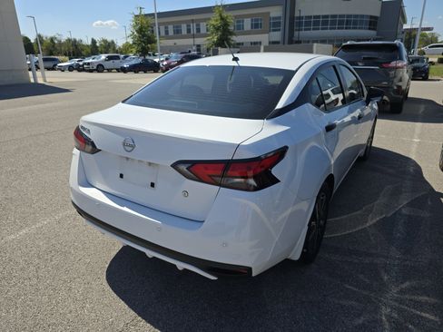 Used 2024 Nissan Versa S w/ S Plus Package image 2