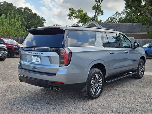 Used 2025 Chevrolet Suburban Z71 AWD/4WD image 39