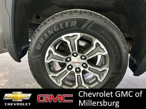 Used 2019 GMC Sierra 1500 SLE w/ SLE Value Package AWD/4WD image 13